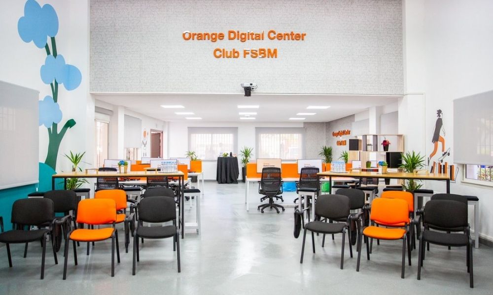 Orange Digital Center Club